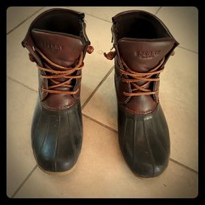 Sperry boot